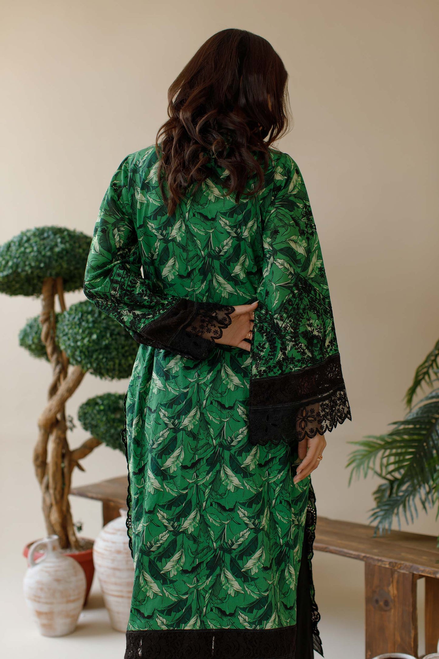 Garden glam- Embroidered