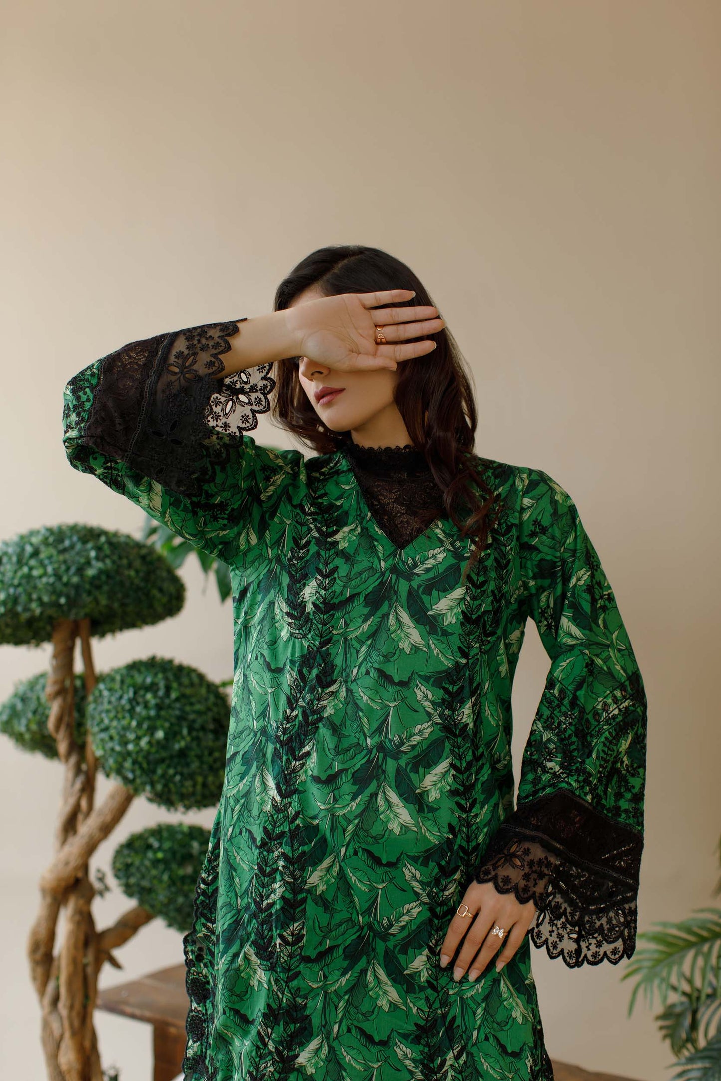 Garden glam- Embroidered