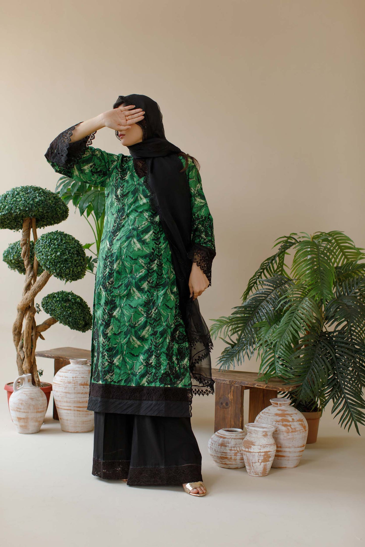 Garden glam- Embroidered