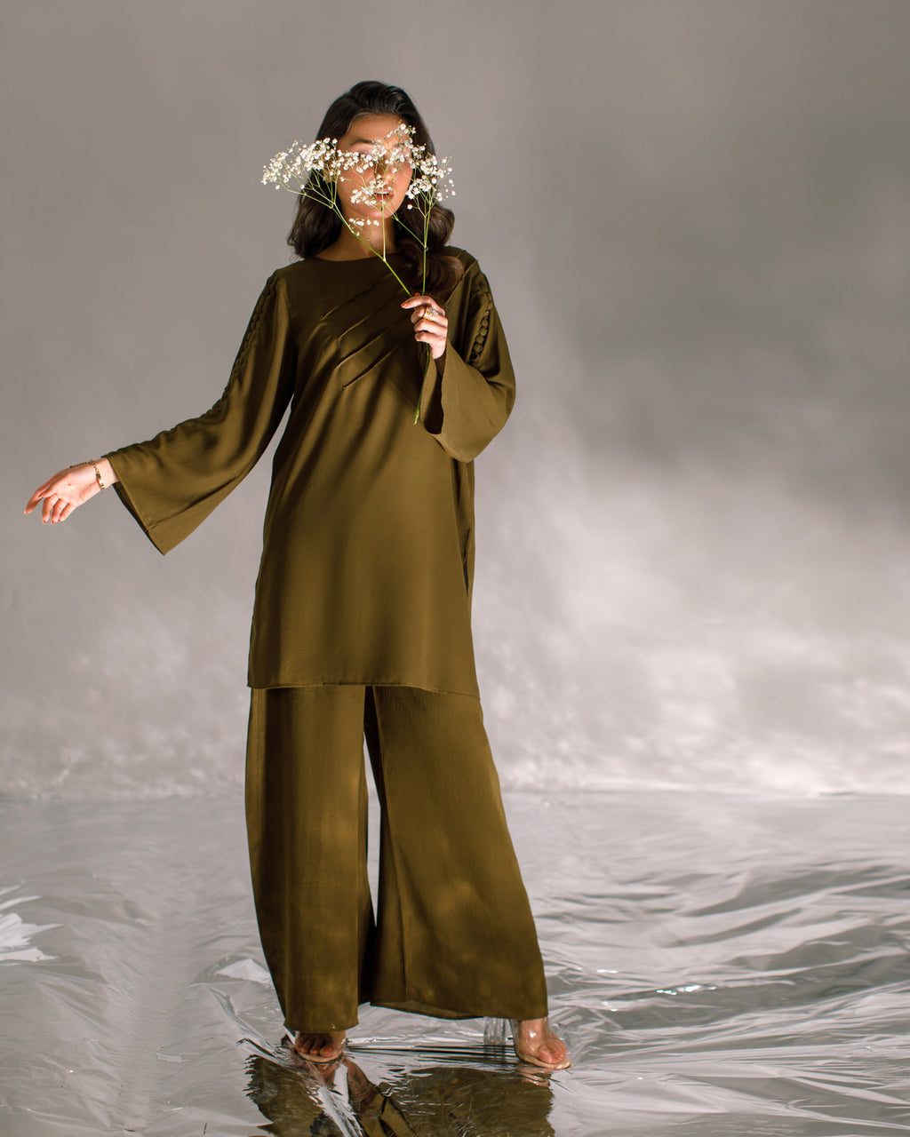 Olive green- Lyra