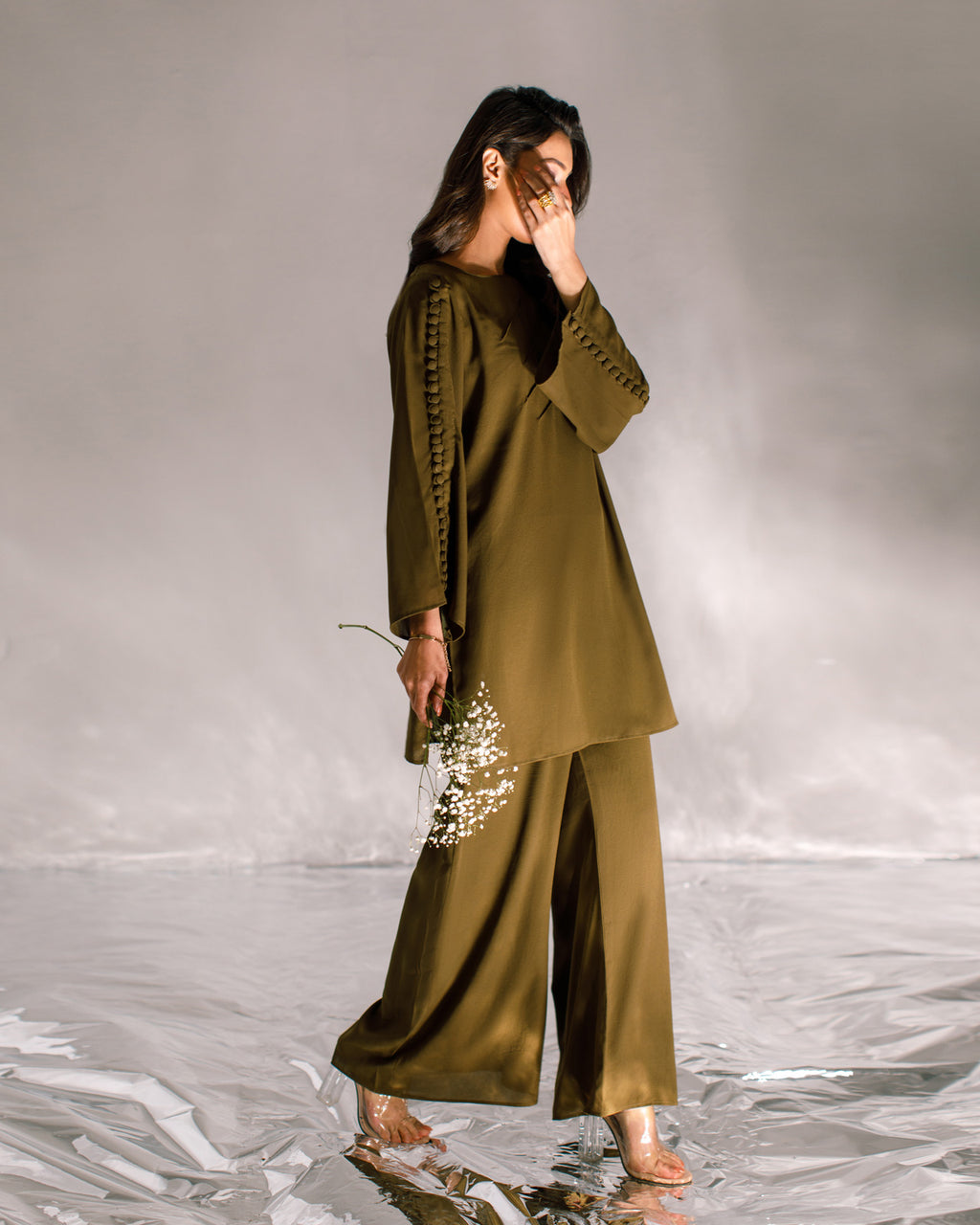 Olive green- Lyra