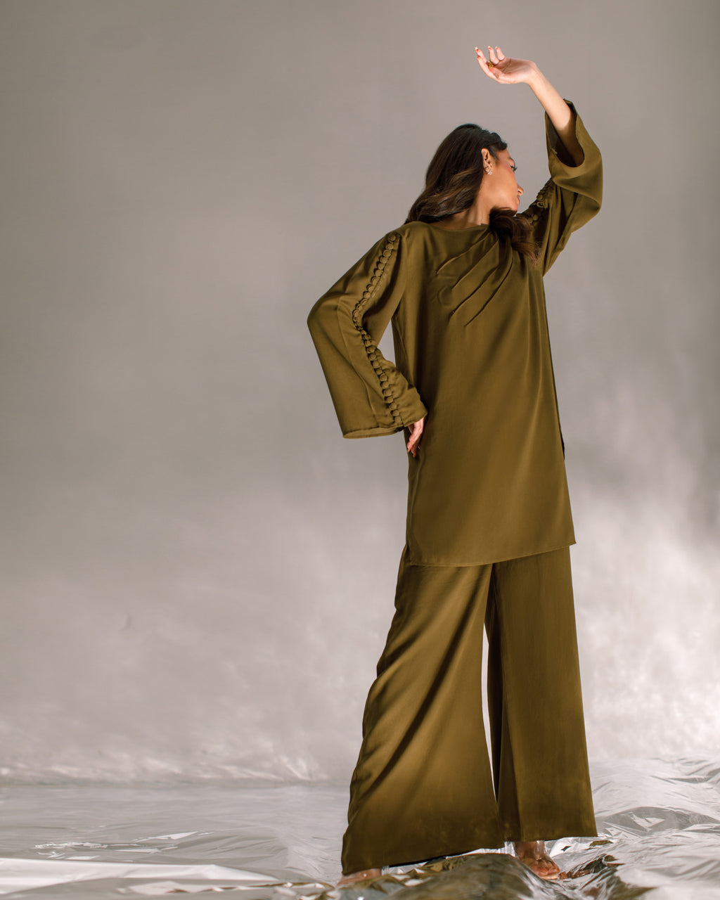 Olive green- Lyra