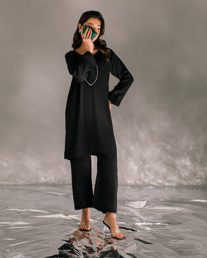 Black- Elara