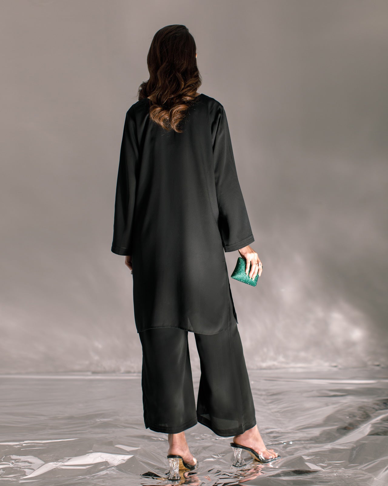 Black- Elara